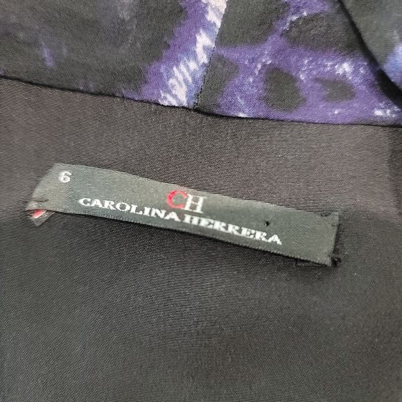 Carolina Herrera silk purple and black animal print Ling sleeve dress with bow. - Picture 12 of 12